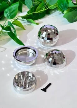 DISCO BALL GRINDER(Disco Ball Grinder)