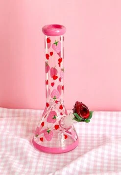 KAWAII STRAWBERRY BONG 10"(Kawaii Strawberry Bong) -Glass Smoke World IMG 1101