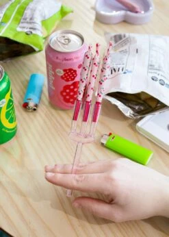 TRIPLE JOINT HOLDER - PINK(Triple Joint Holder Pink) 5 TRIPLE JOINT HOLDER - PINK(Triple Joint Holder Pink) -Glass Smoke World IMG 1456 e3504c29 cc66 457f 86b6 8b9a0bfa3c73