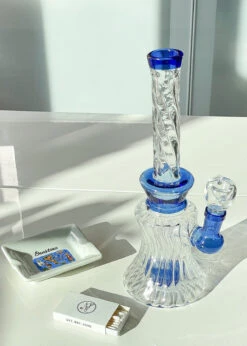 ELEGANT SWIRL BONG(Elegant Glass Bong) -Glass Smoke World IMG 1609 2