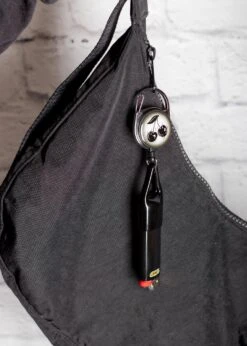 ALT CHERRY LIGHTER LEASH(Alt Cherry Lighter Leash) 7 ALT CHERRY LIGHTER LEASH(Alt Cherry Lighter Leash) -Glass Smoke World IMG 9049