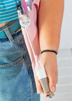 CAT LIGHTER LEASH(Cat Lighter Leash)