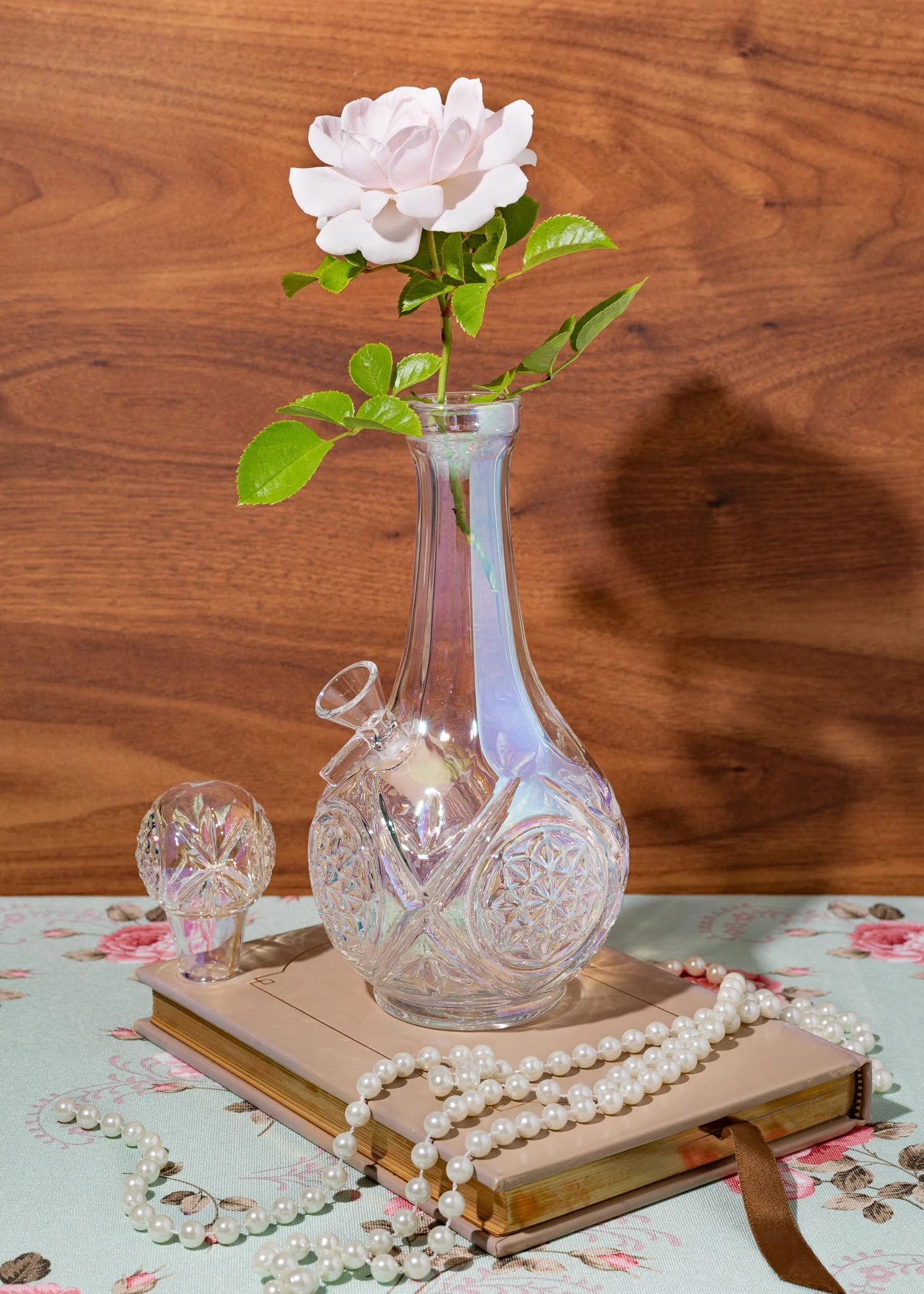 DECANTER BONG - CLEAR IRIDESCENT(Decanter Bong Clear Iridescent) 2 DECANTER BONG - CLEAR IRIDESCENT(Decanter Bong Clear Iridescent) - Image 2