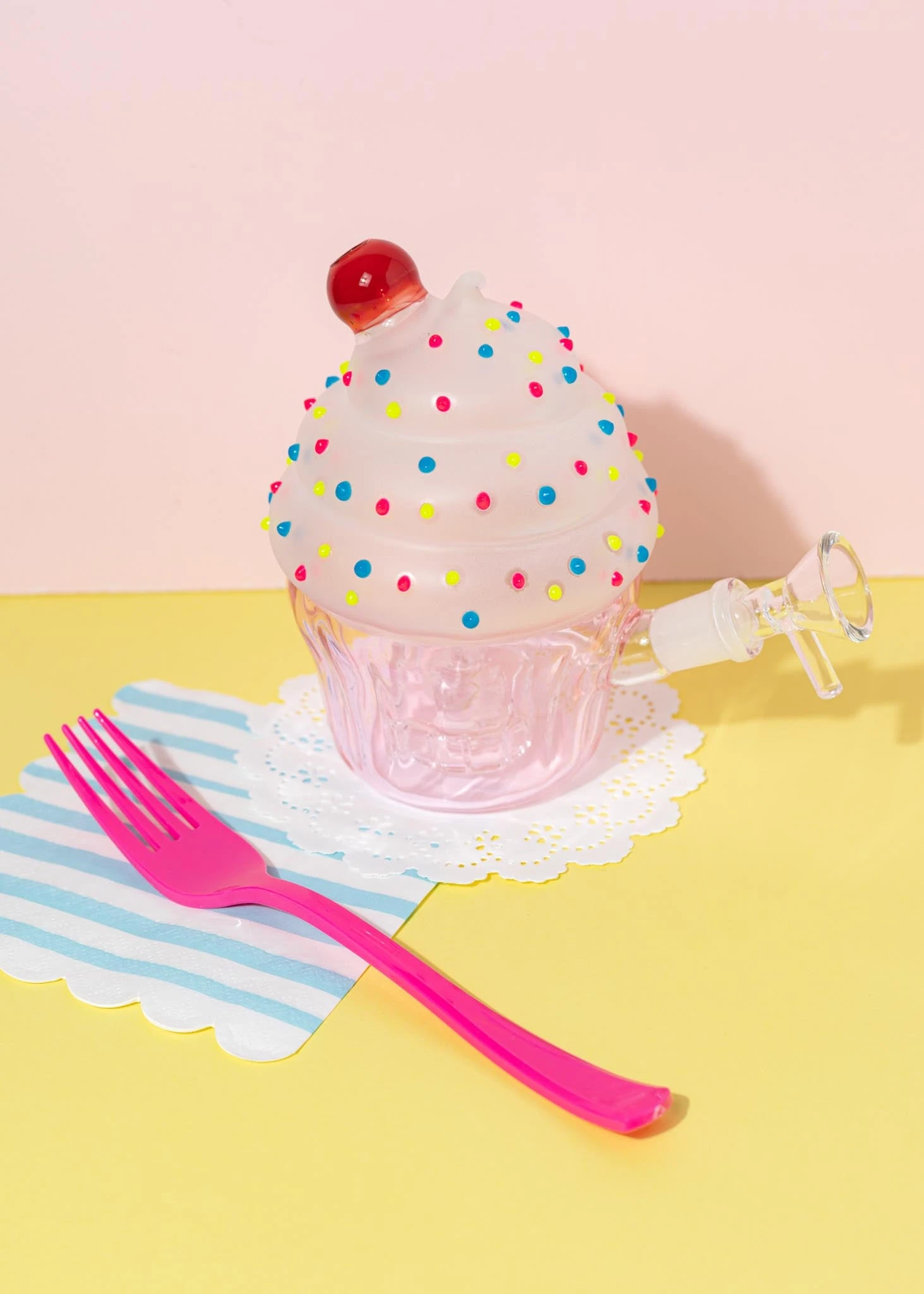 CUPCAKE BONG(Cupcake Bong) 1 CUPCAKE BONG(Cupcake Bong)