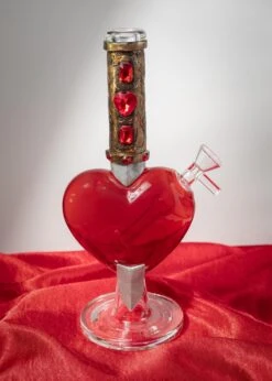 DAGGER HEART BONG(Enemies To Lovers Bong) 7 DAGGER HEART BONG(Enemies To Lovers Bong) -Glass Smoke World heart sword bong3