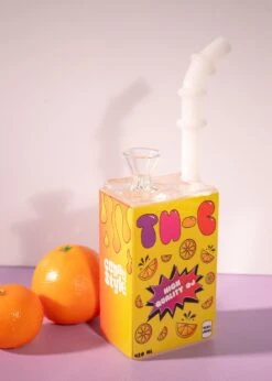 JUICE BOX BONG(Juice Box Bong)