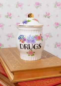 GRANDMA’S STASH JAR(Grandma S Stash Jar) 7 GRANDMA’S STASH JAR(Grandma S Stash Jar) -Glass Smoke World stash jar2 9d6e03c1 7302 4b88 bb8a a3168a1ffaa7